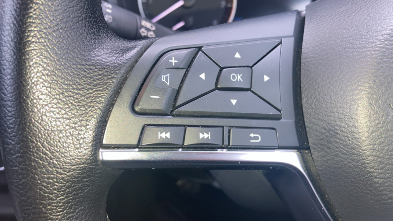 Nissan Juke 1.0 DiG-T 114 N-Connecta 5dr Petrol Hatchback